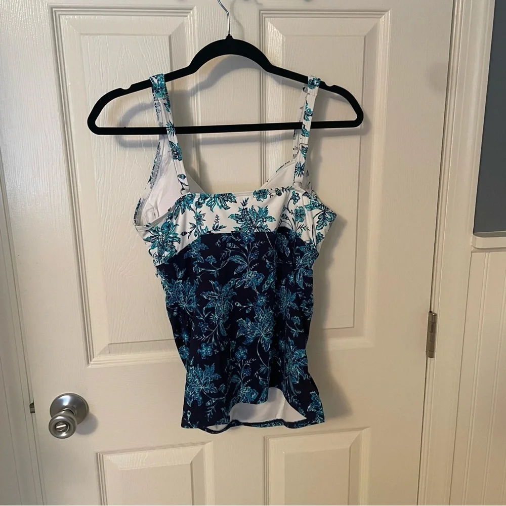 Lands End NEW 8L Blue Floral Swim Tankini Top Wrap Underwire Tummy Control UPF50